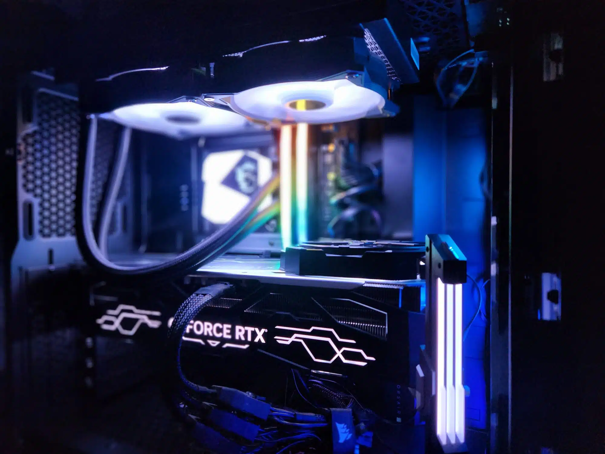 מחשב גיימינג נייח-Ryzen 5 7600X (שווה ערך ל- I5-13600KF)-PNY GeForce RTX 4060 Ti 8GB GDDR6 VERTO Dual Fan HDMI 3xDP
