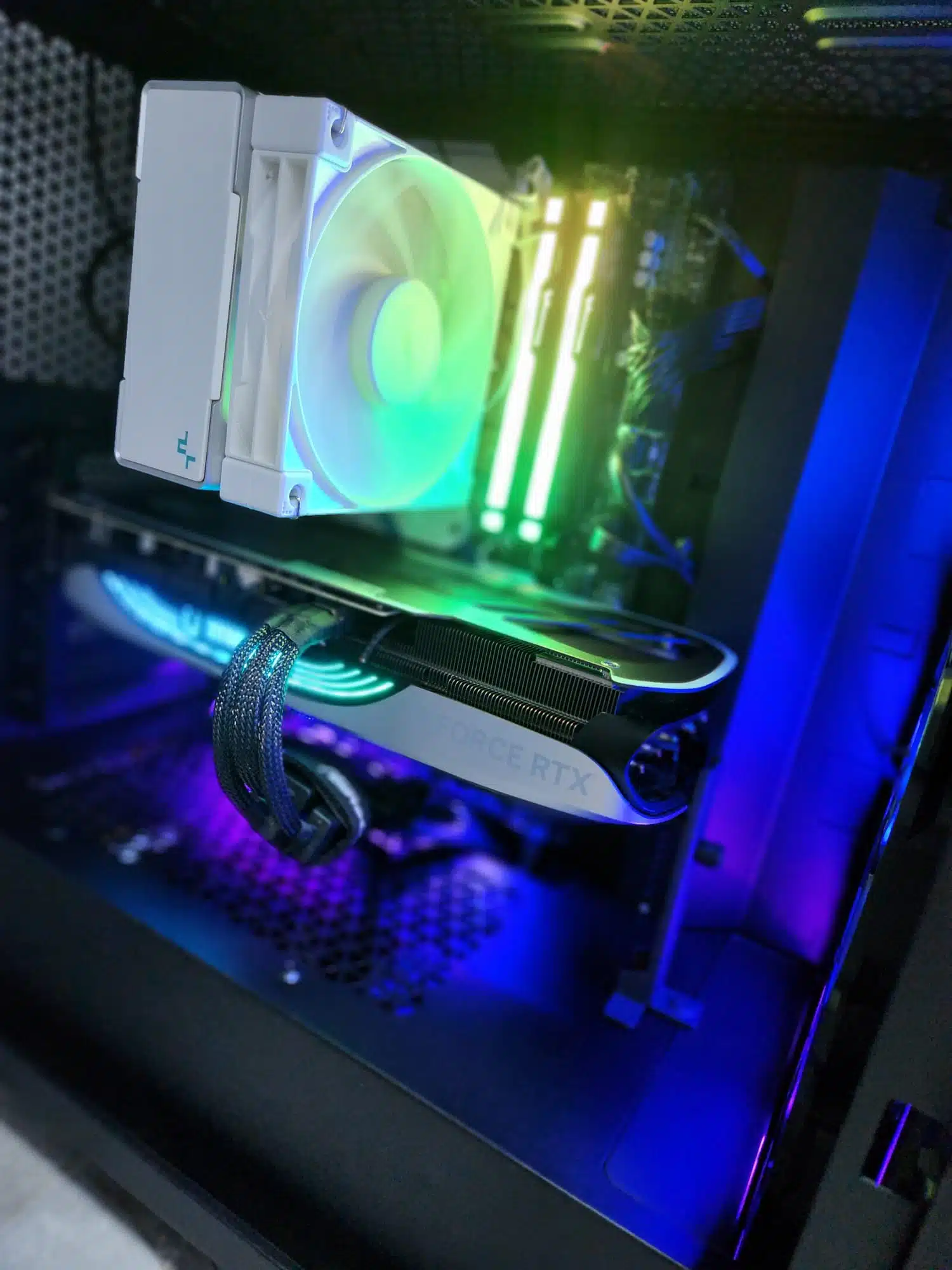 ⁦מחשב נייח גיימינג-Ryzen 7 7800X3D + ROG STRIX RTX4090⁩ – תמונה ⁦2⁩