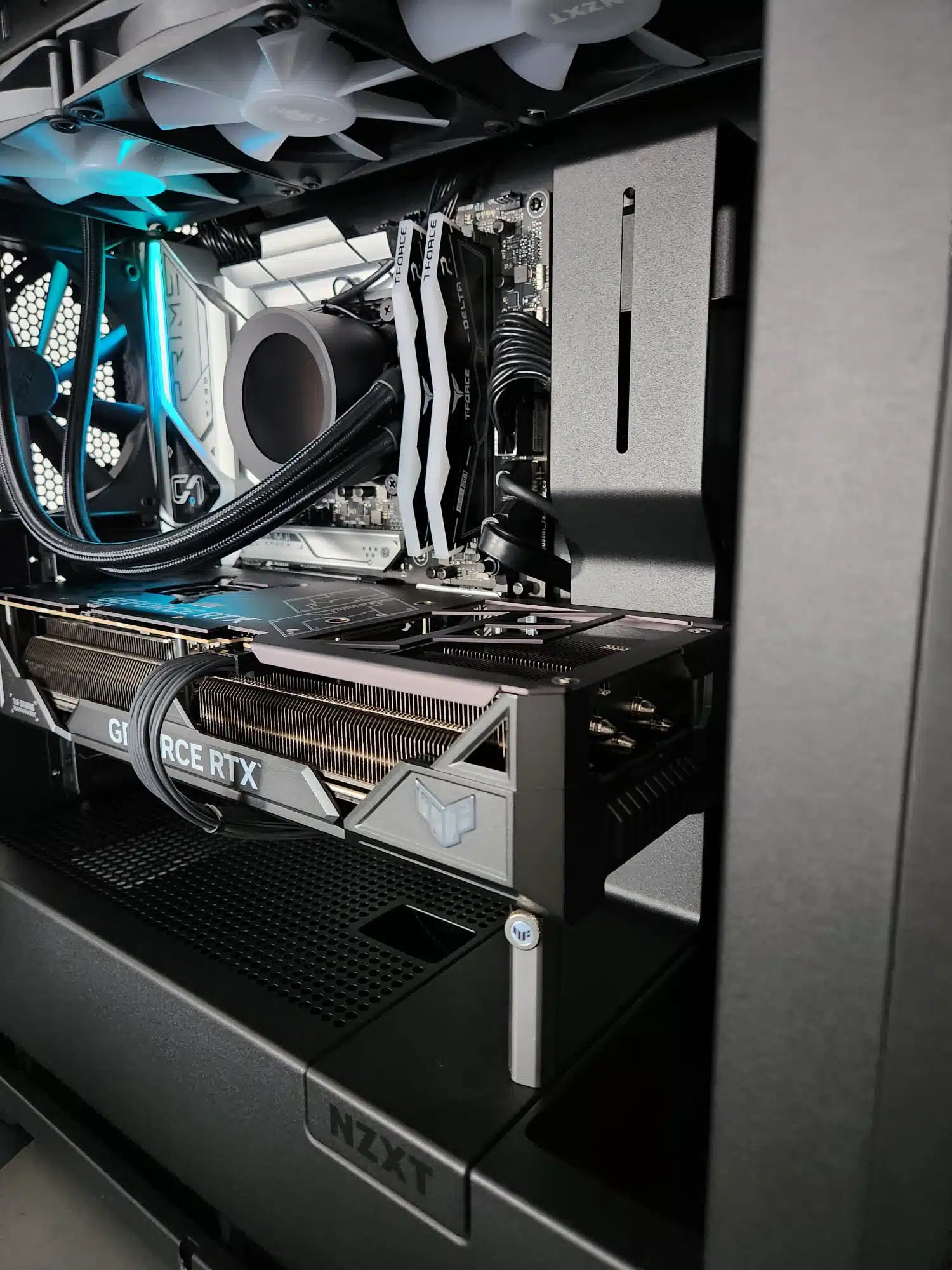 מחשב גיימינג נייח-Ryzen 9 7800X3D-PALIT GAMING PRO RTX3090 24GB (USED - TESTED 100%)