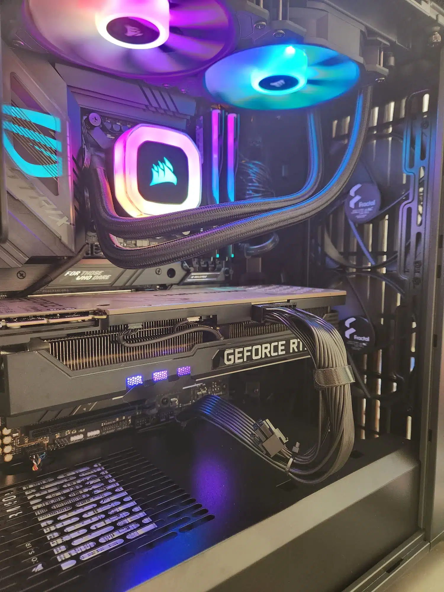 ⁦מחשב גיימינג נייח-Intel I5 - 14400F-PNY GeForce RTX™ 4070 Ti SUPER 16GB VERTO™ Overclocked Triple Fan DLSS 3⁩ – תמונה ⁦3⁩