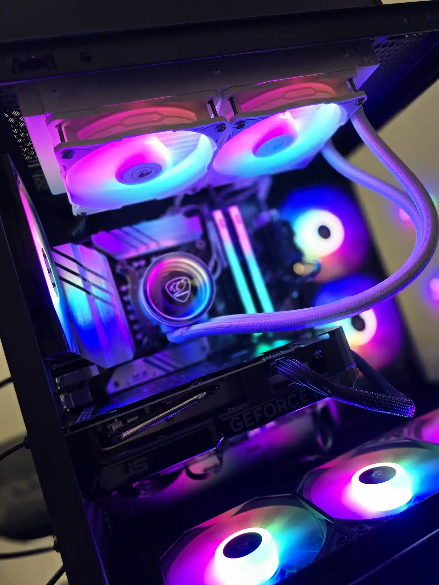 ⁦מחשב גיימינג נייח מבוסס-Intel Ultra 5 245KF+ 4070 SUPER⁩ – תמונה ⁦3⁩